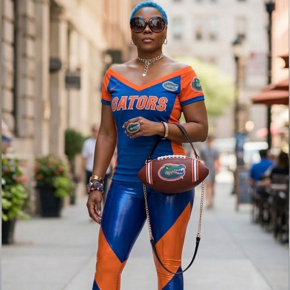 Handbags - NWT LIMITED EDITION HANDMADE NCAA FLORIDA GATORS 🐊 Football Bag 🏈